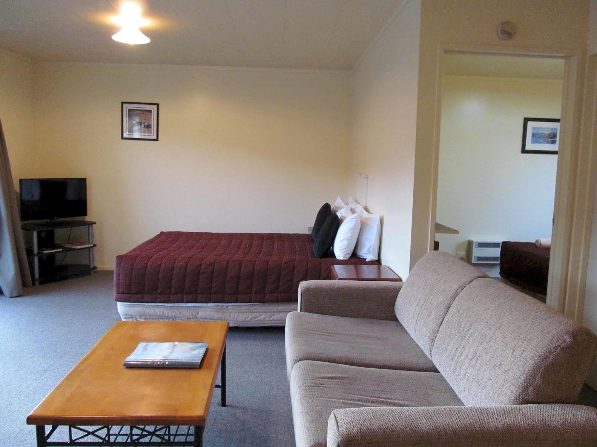 Wanaka Heights Motel Exterior photo